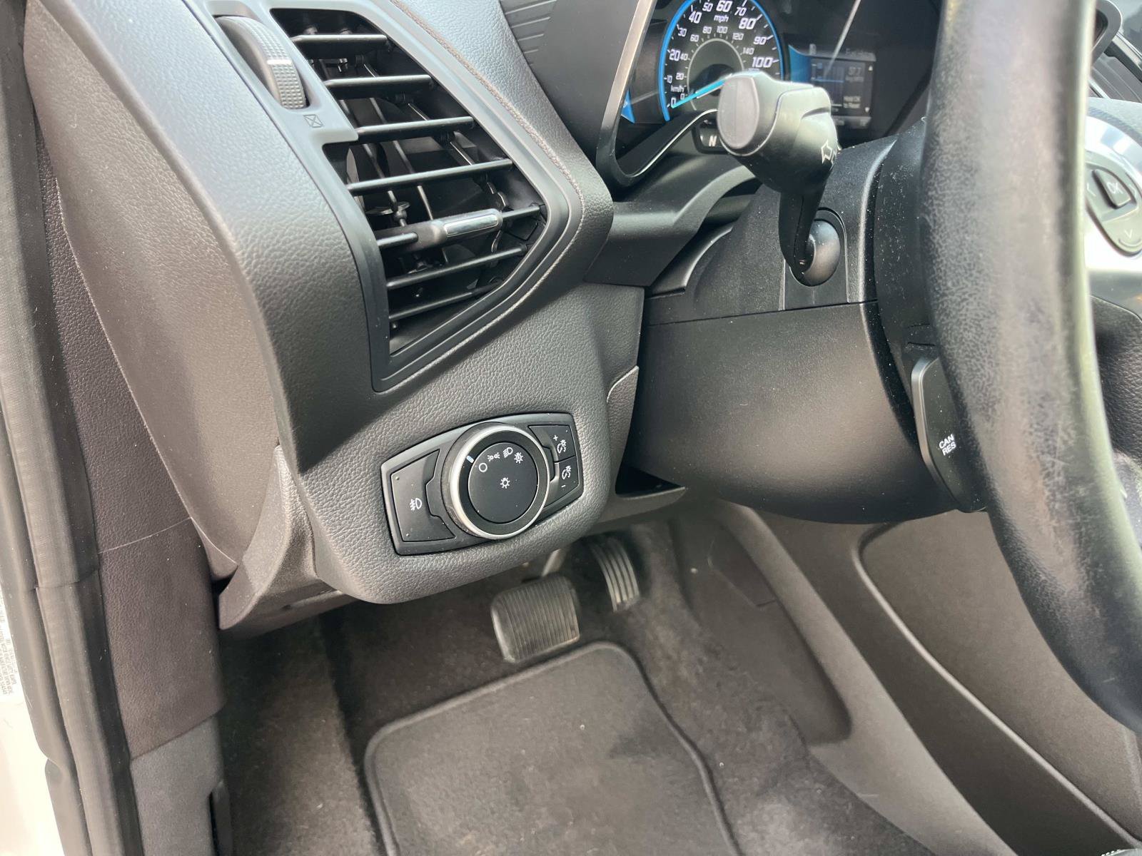 Used 2016 White Platinum Metallic Tri-Coat Ford SEL image 27