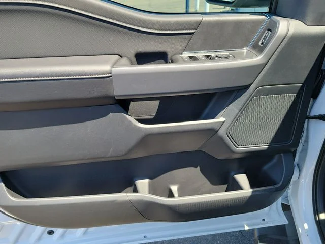 New 2026 Oxford White Ford XLT image 21