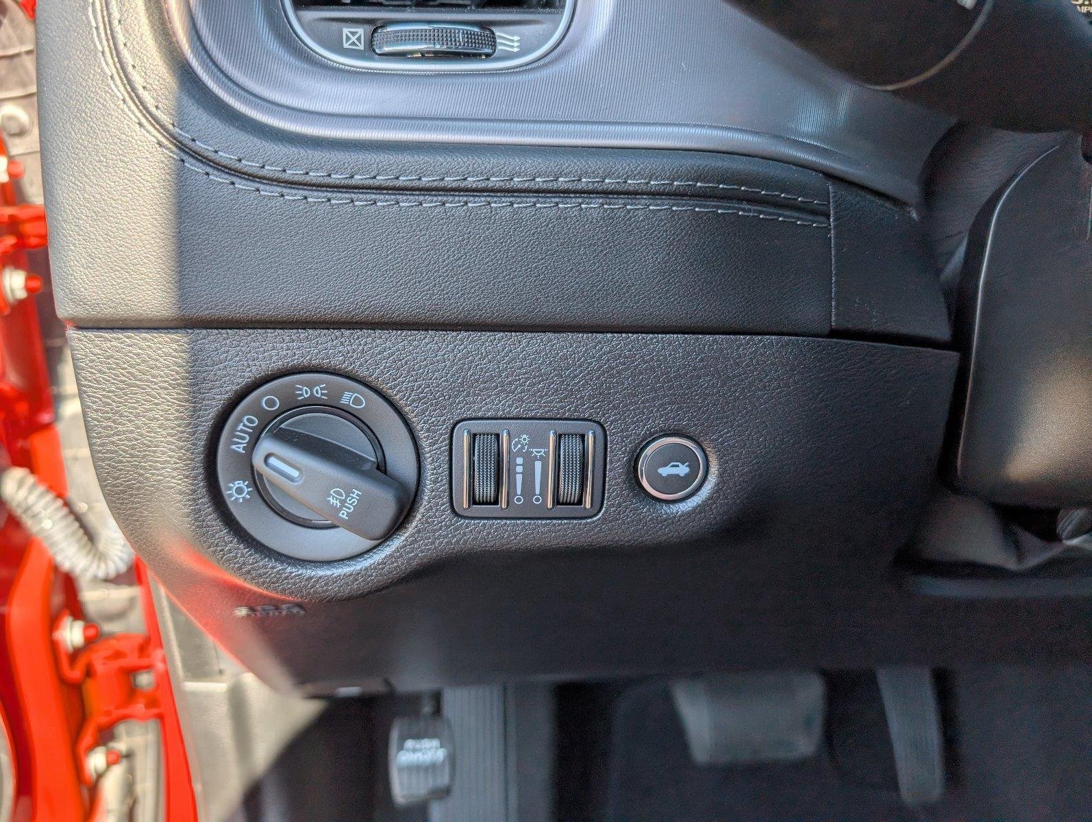 Used 2023 Go Mango Dodge Scat Pack image 31