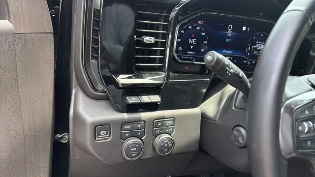 Used 2025 Black Chevrolet ZR2 image 22