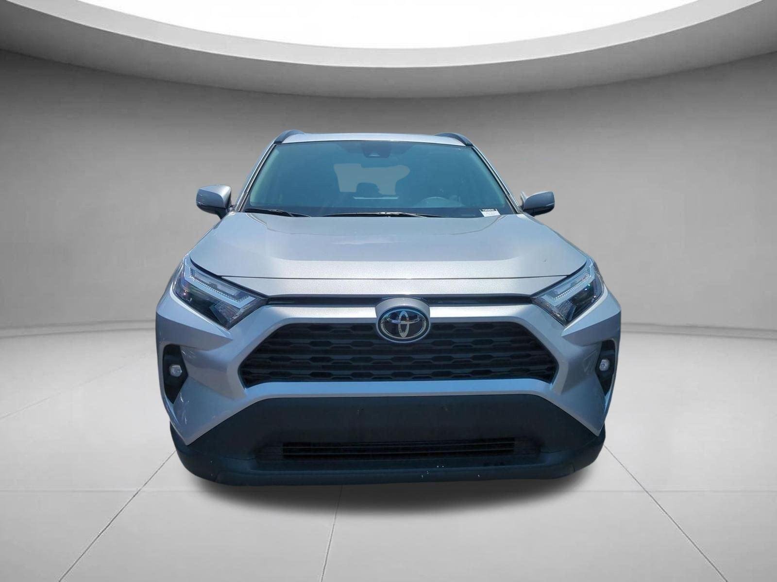 Used 2025 Silver Sky Metallic Toyota XLE Premium image 2