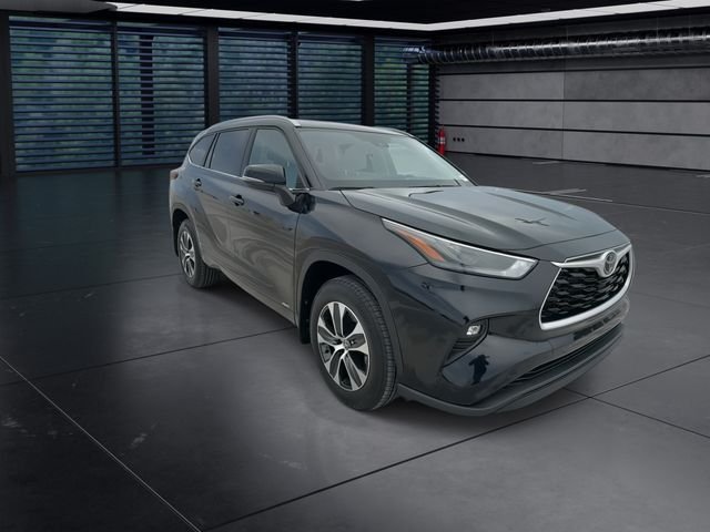 Used 2026 Black Toyota XLE image 2