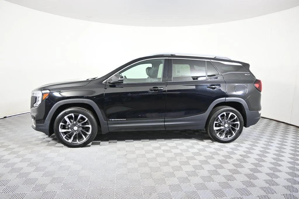 Used 2024 GMC Terrain SLT with VIN 3GKALVEG2RL103875 for sale in Minneapolis, Minnesota