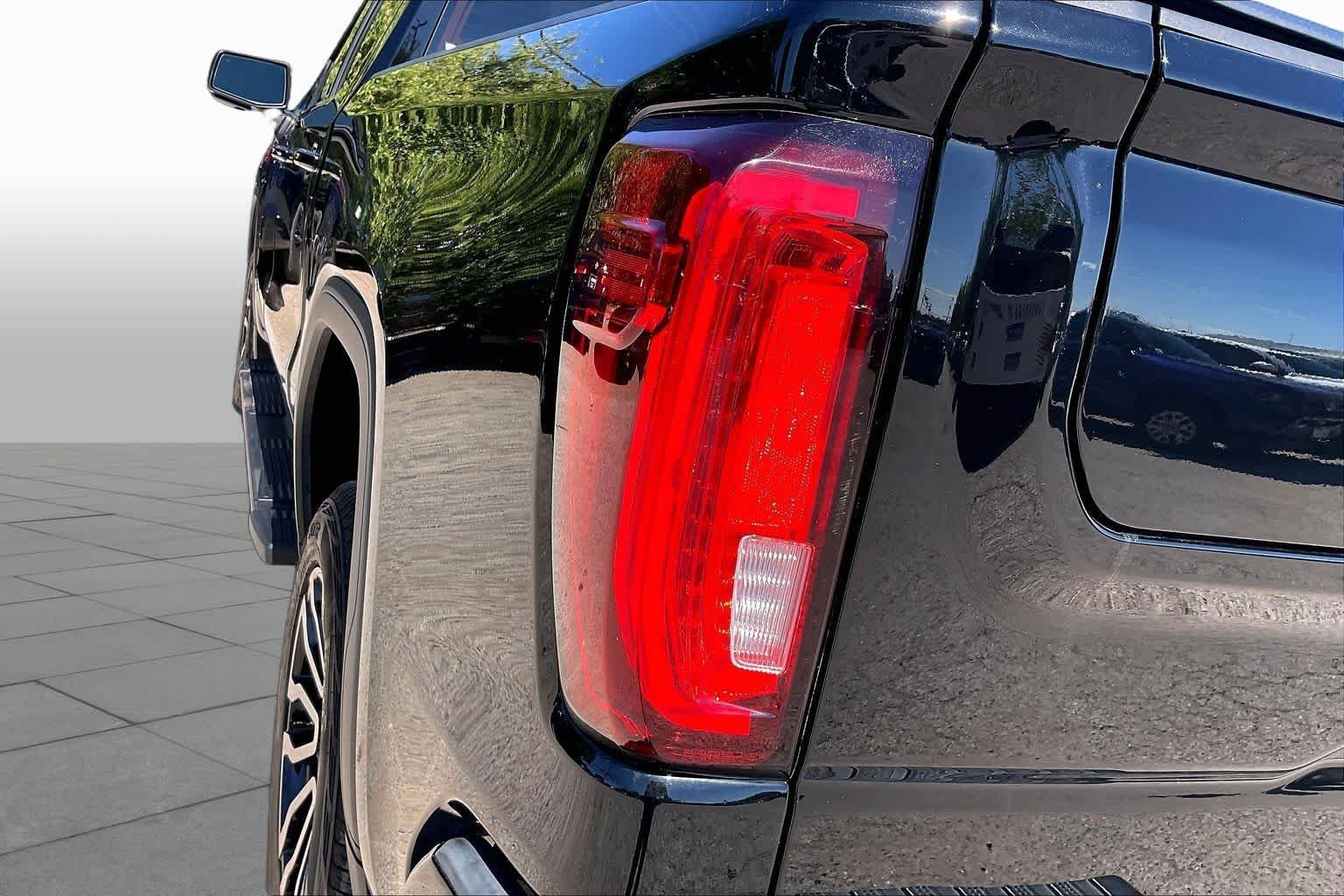 Used 2020 Onyx Black GMC AT4 image 28