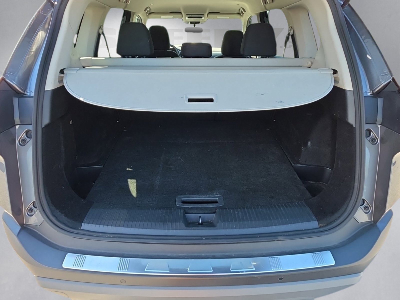 Used 2023 Gray Nissan SV image 24