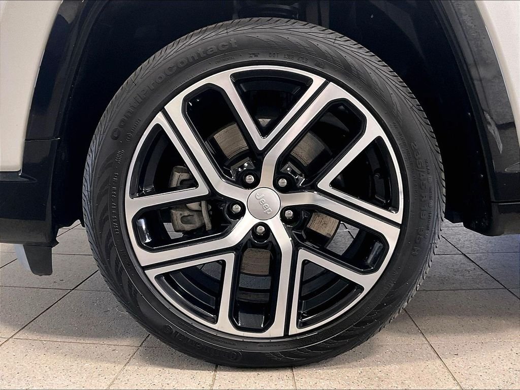 Used 2024 White Jeep Limited image 7