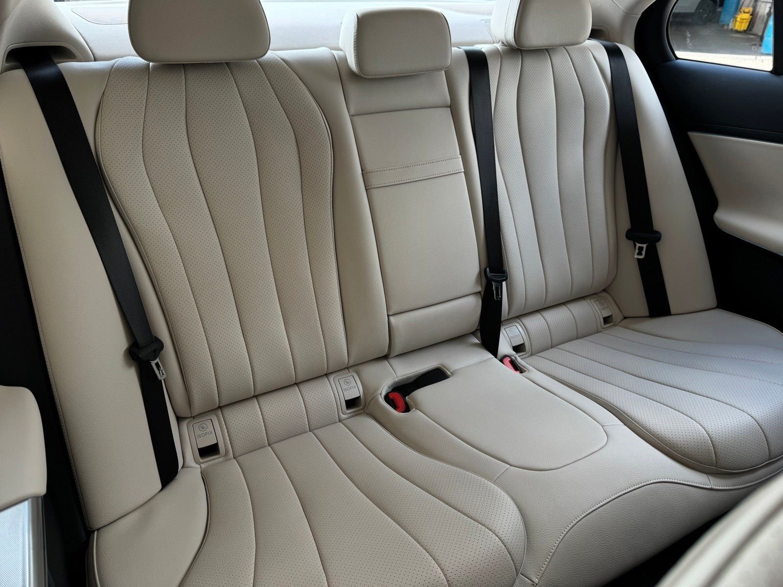 New 2026 Cirrus Silver Metallic Mercedes-Benz E 350 image 18