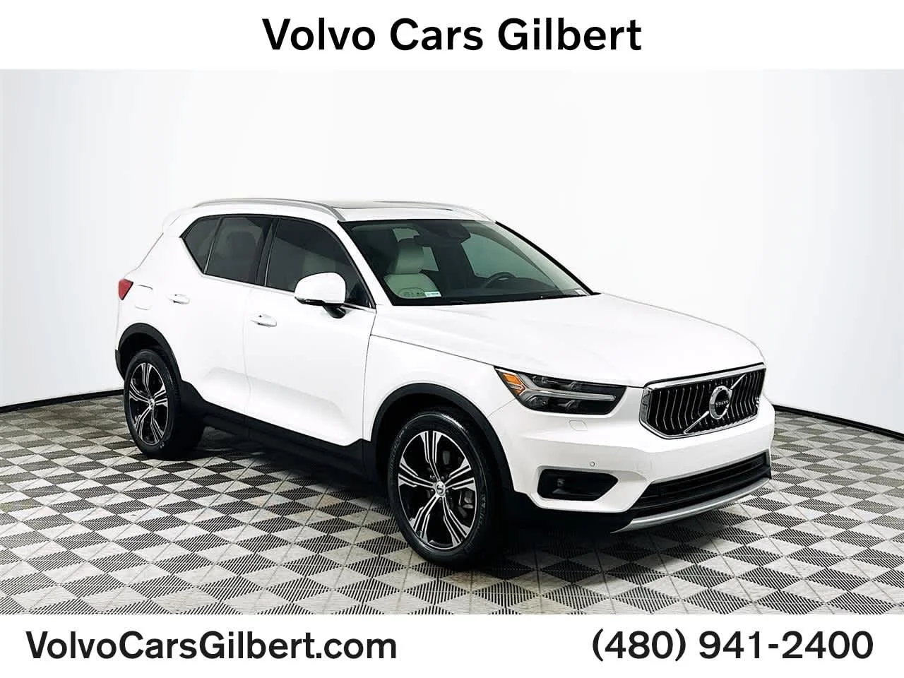 2022 Volvo XC40 T4 Inscription's photo
