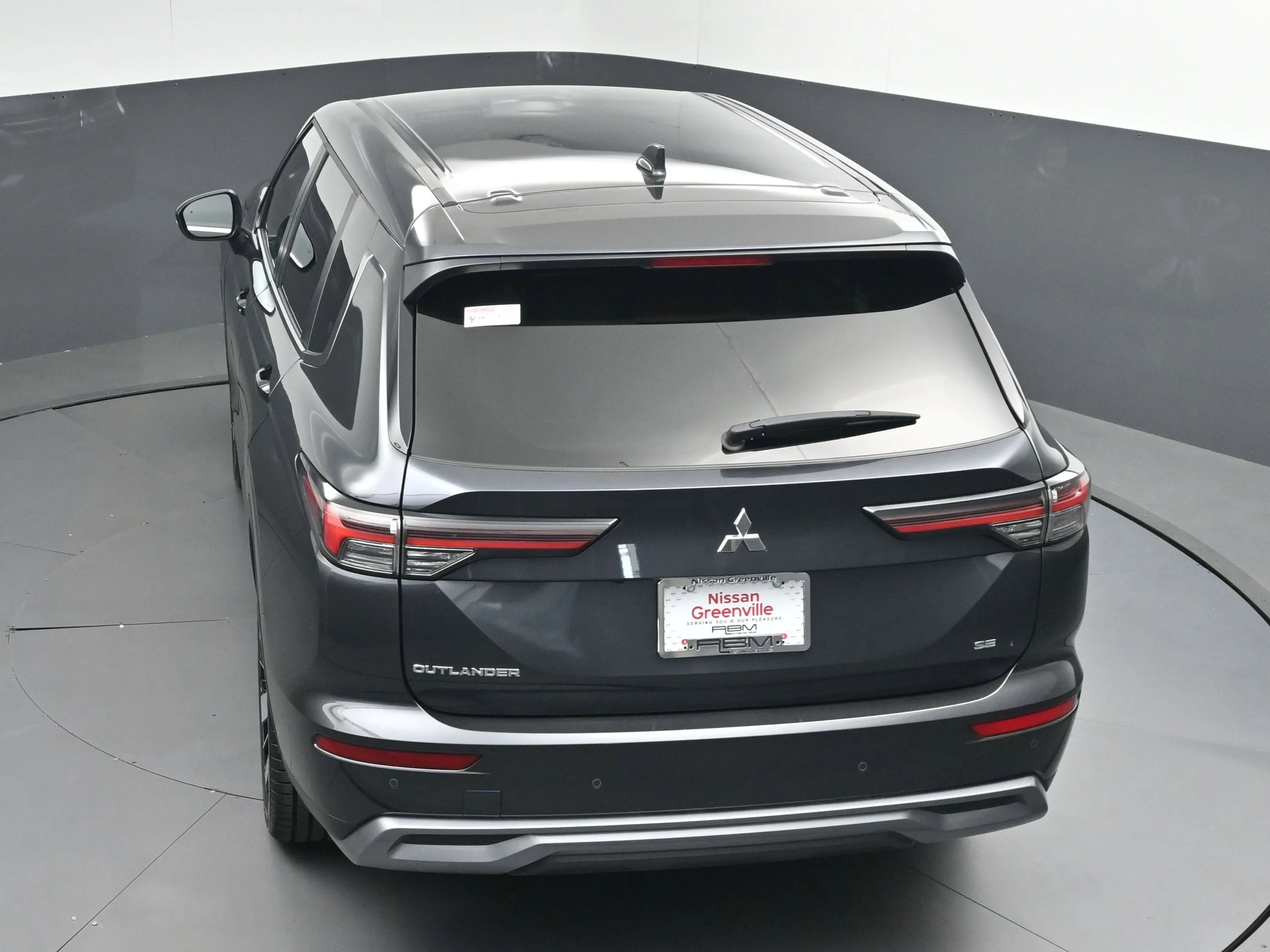 Used 2025  Mitsubishi  image 38