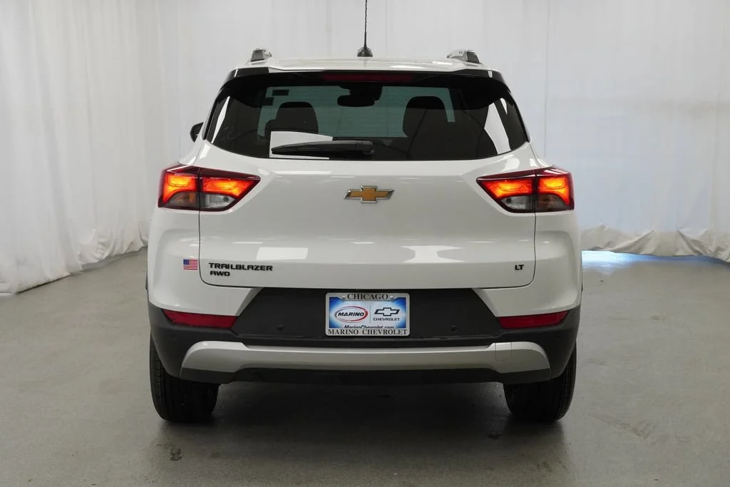 New 2026 Summit White Chevrolet LT image 36