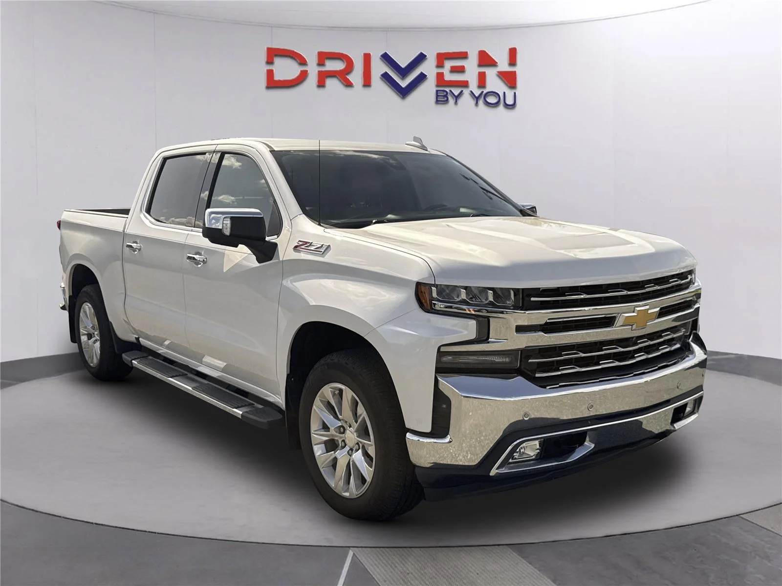 Used 2019 IRIDESCENT PEARL TRICOAT Chevrolet LTZ image 1