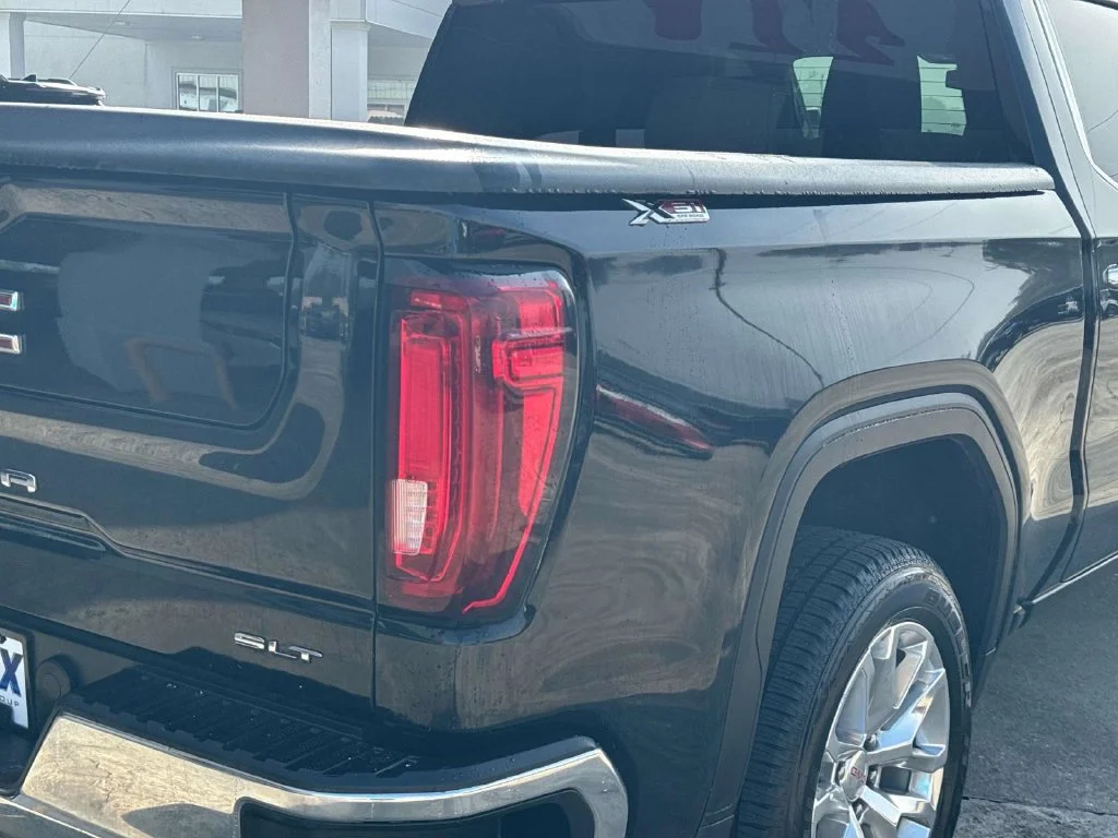 Used 2019 Black GMC SLT image 19