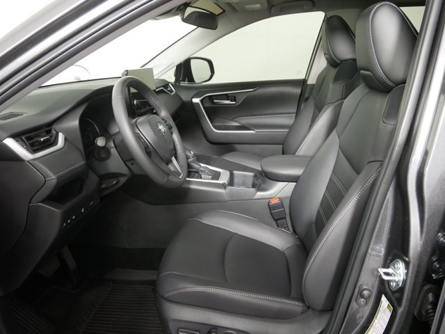 Certified Used 2025 Magnetic Gray Metallic Toyota XLE Premium w/ Weather Pkg image 9