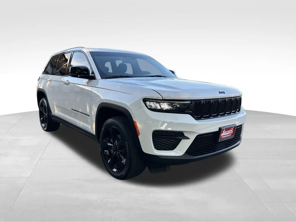 Used 2025 White Jeep Altitude X image 7