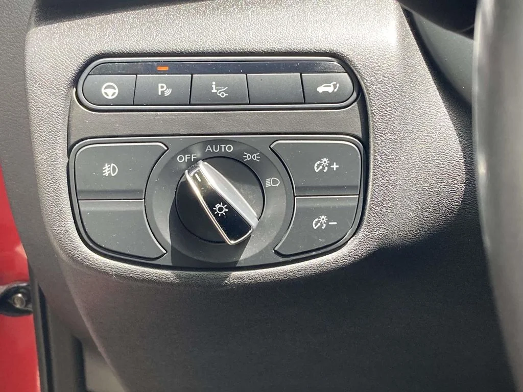 Used 2021 Red INFINITI Sensory image 20