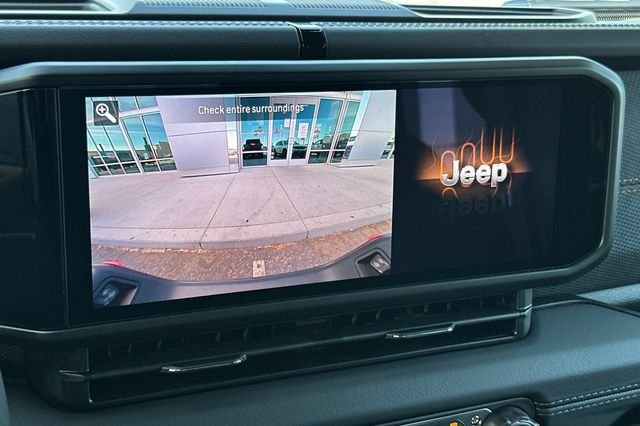 New 2026 Anvil Clear-Coat Exterior Paint Jeep Mojave image 17