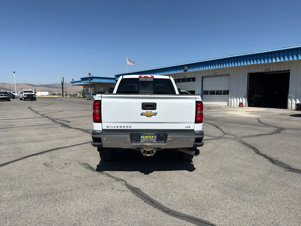 Used 2016 SUMMIT WHITE Chevrolet LTZ image 4