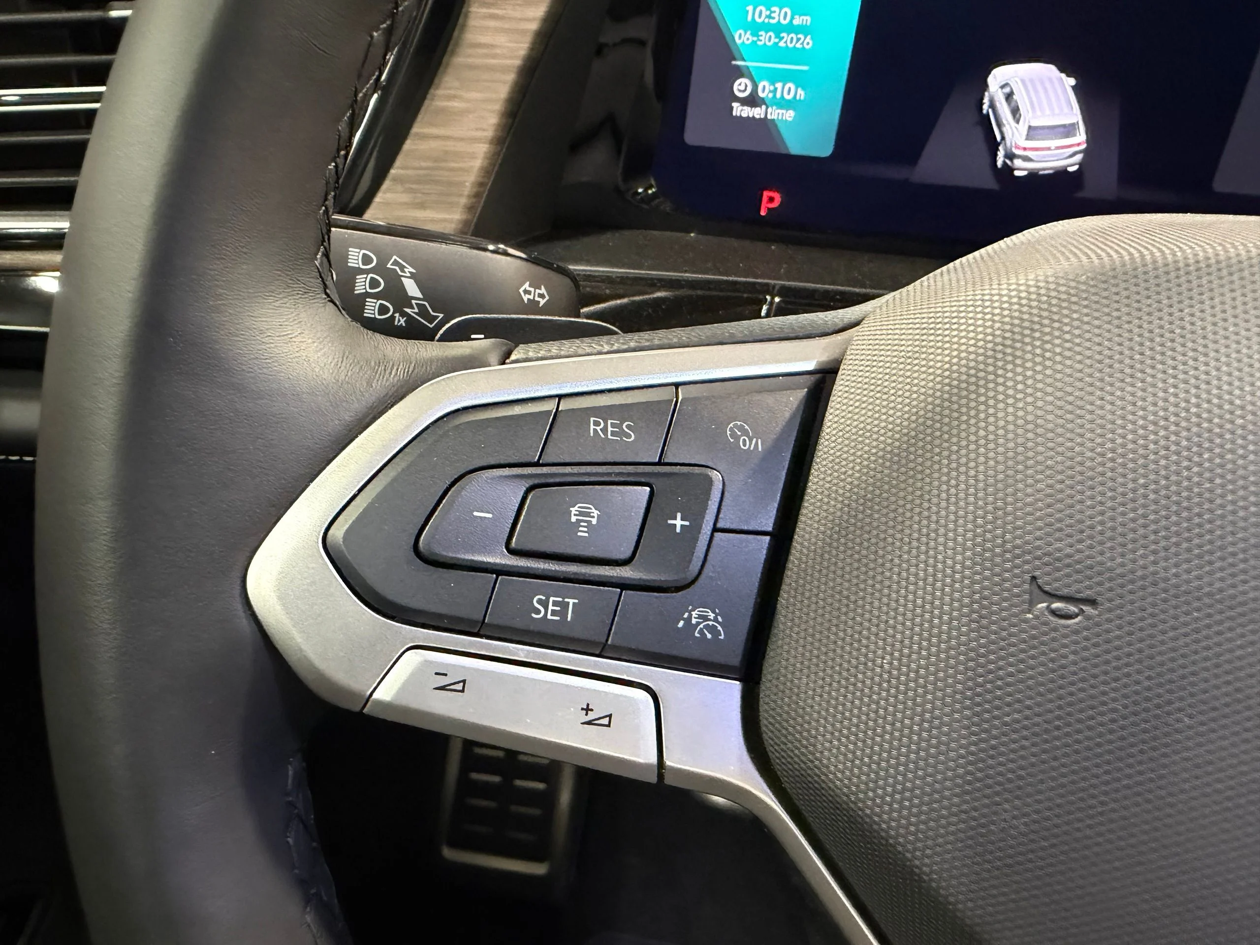 2025 Volkswagen Atlas SEL Premium R-Line - Photo 42