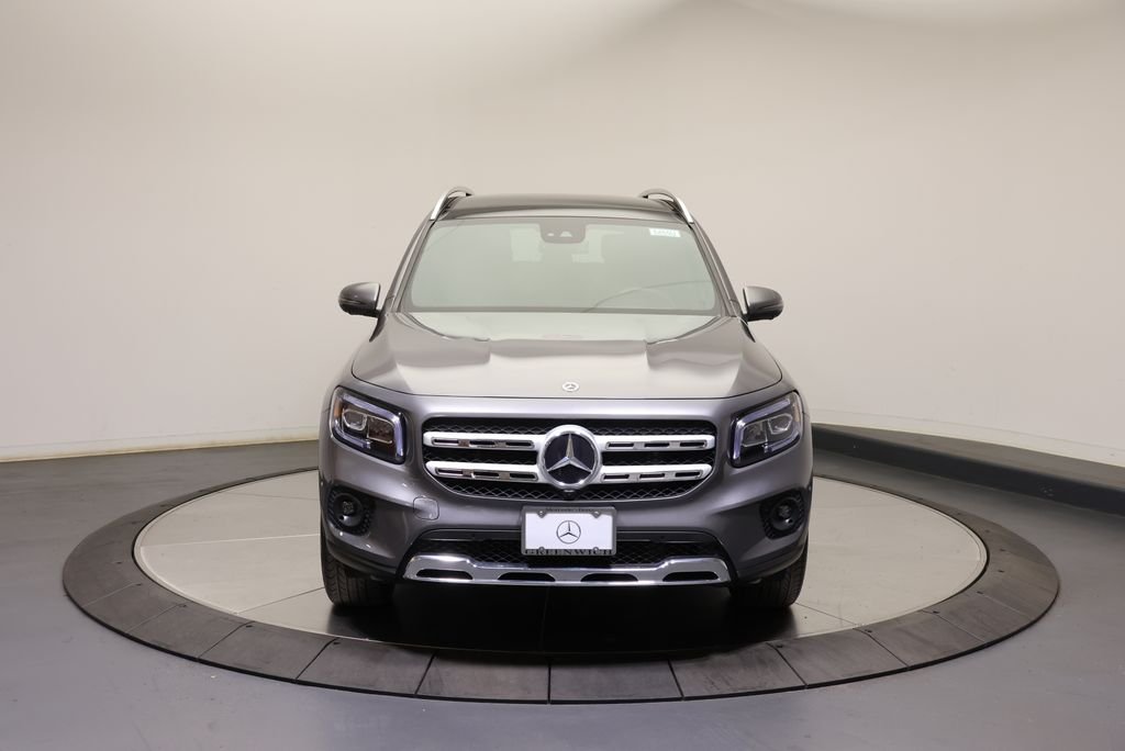 Used 2022 Mountain Gray Metallic Mercedes-Benz GLB 250 image 2
