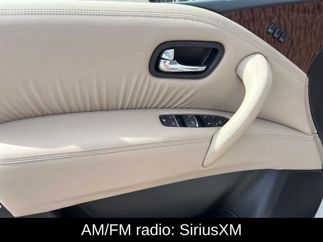 Used 2020 White Nissan Platinum image 12