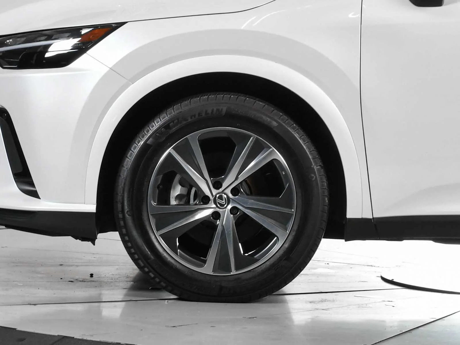 Used 2025 Eminent White Pearl Lexus  image 12