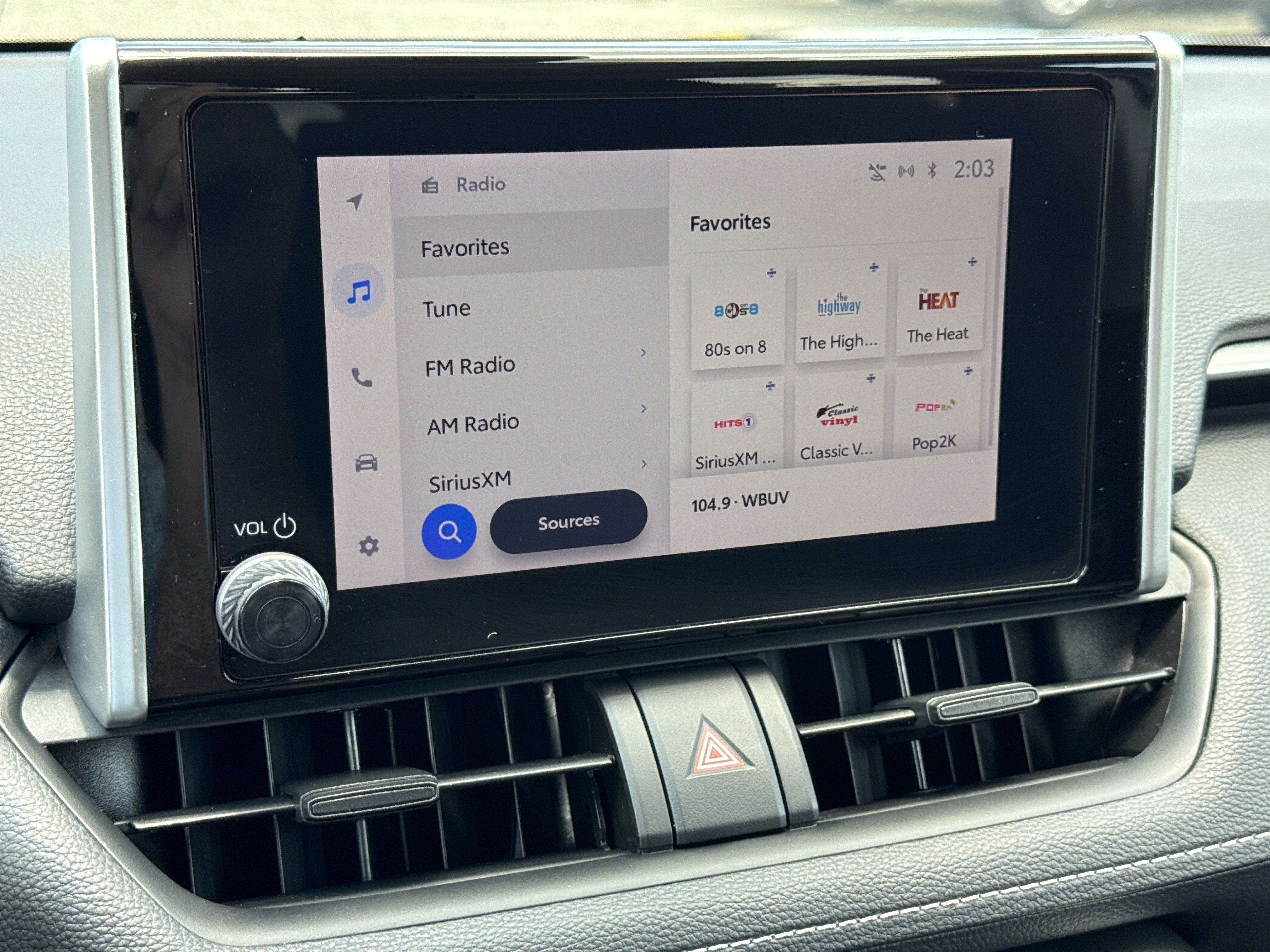 2023 Toyota RAV4 XLE - Photo 25