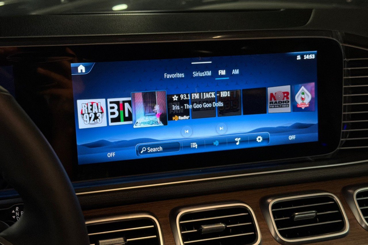 New 2026 Cirrus Silver Metallic Mercedes-Benz GLE 580 4MATIC® SUV image 17