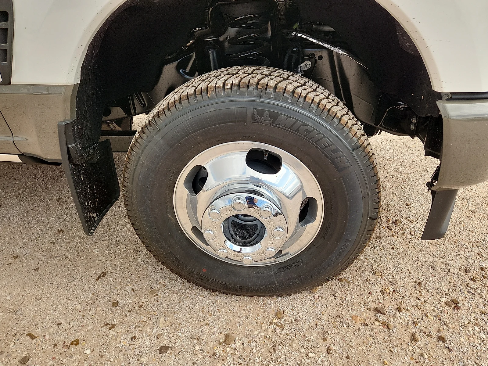 New 2026 Star White Metallic Tri-Coat Ford F-350® King Ranch® image 9