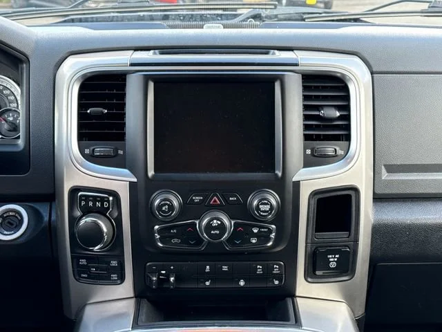 Used 2017 True Blue Pearlcoat Ram Big Horn image 10