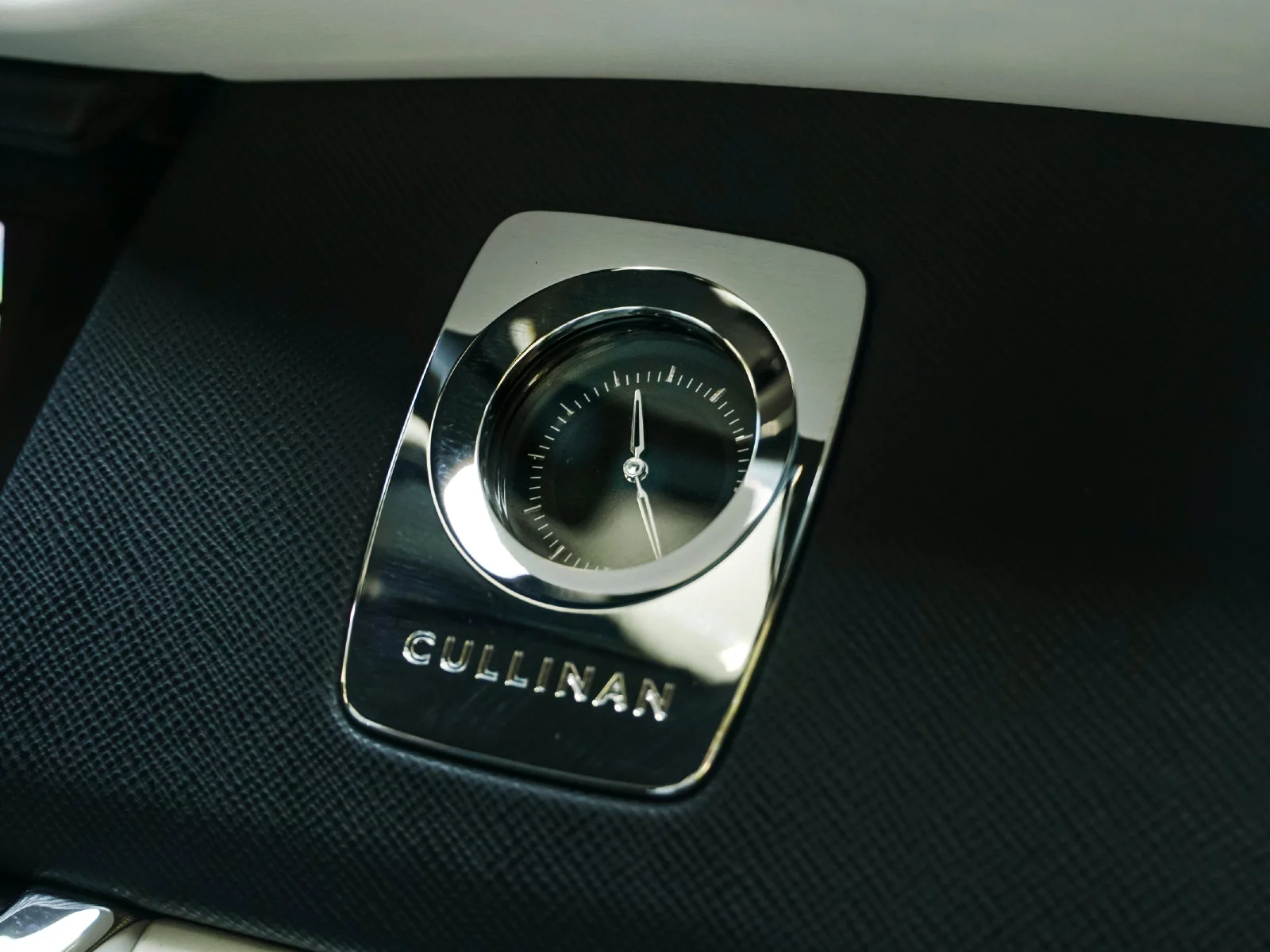 Certified Used 2024 Black Diamond Rolls-Royce  image 16