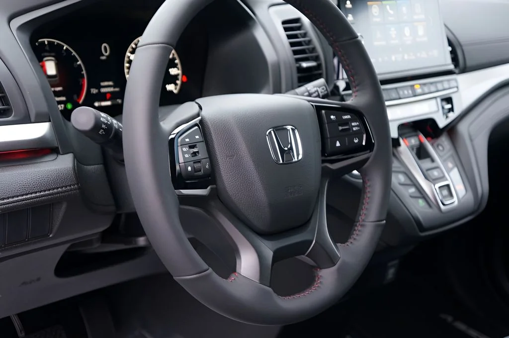 New 2026 Platinum White Pearl Honda Sport-L image 14