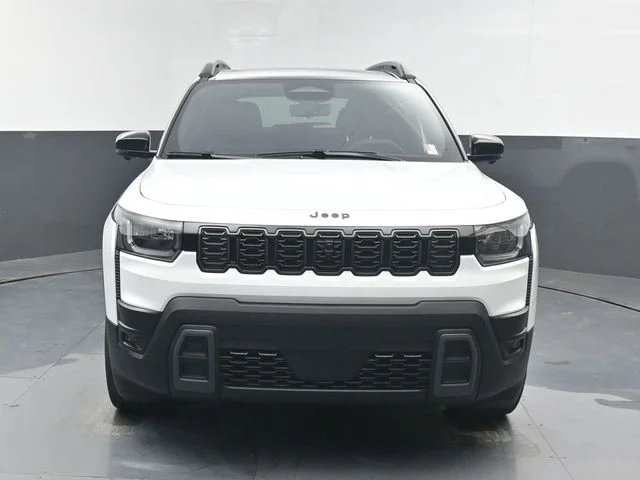 New 2026 Bright White Clear-Coat Exterior Paint Jeep Overland image 11