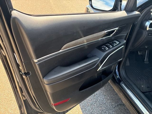 Used 2022 Ebony Black Kia SX image 12