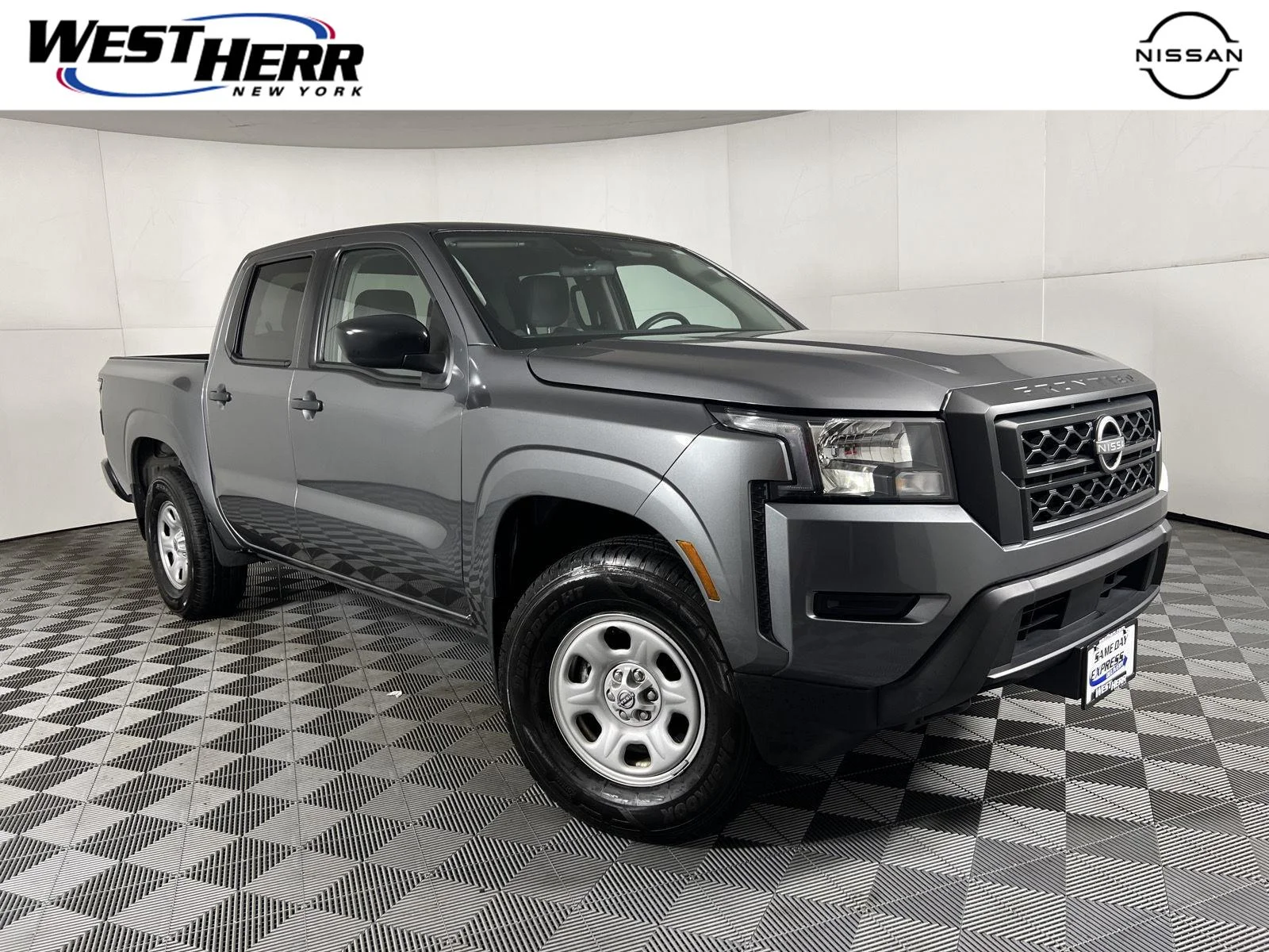 Used 2022 Gun Metallic Nissan S image 1