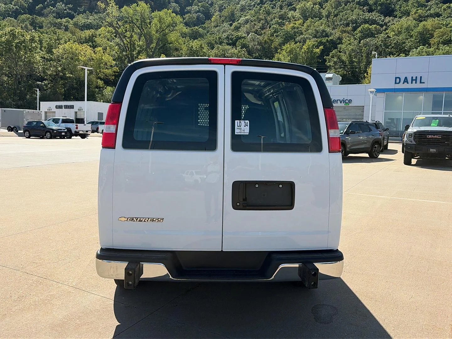 Used 2025 Summit White Chevrolet WT image 4