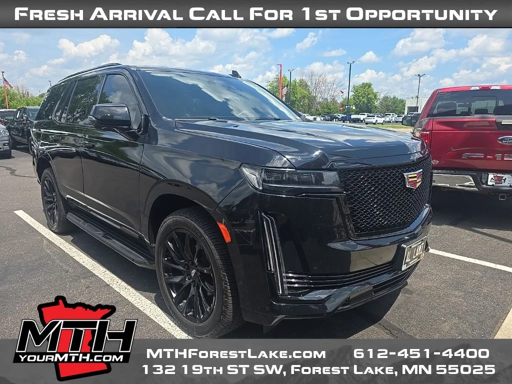 Used 2021 Black Cadillac Sport image 1