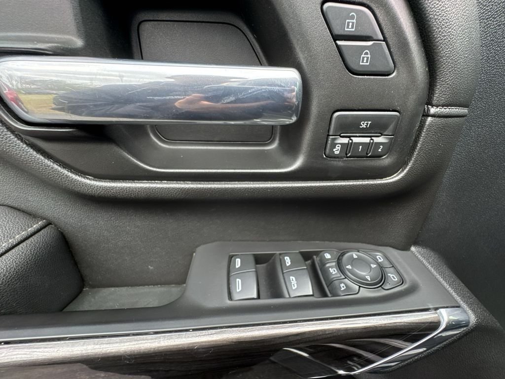 Used 2020 Black Chevrolet LTZ image 5