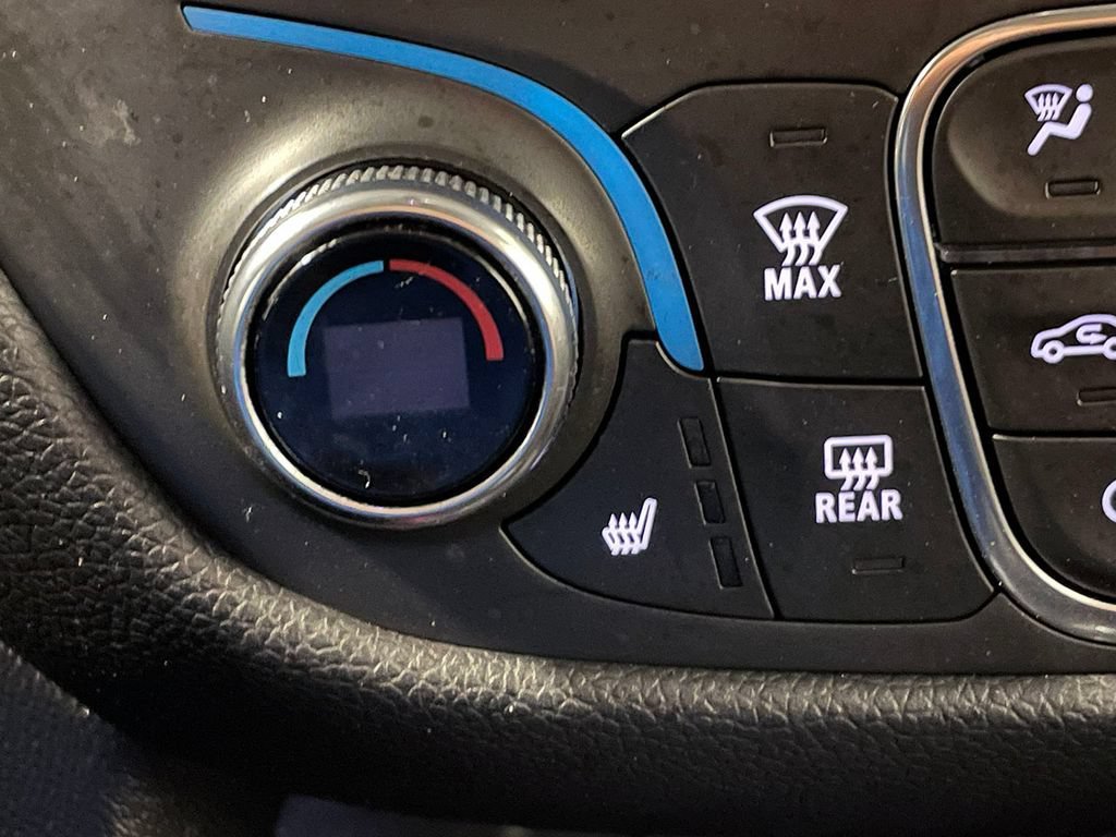 Used 2020 MOSAIC BLACK METALLIC Chevrolet LT image 31