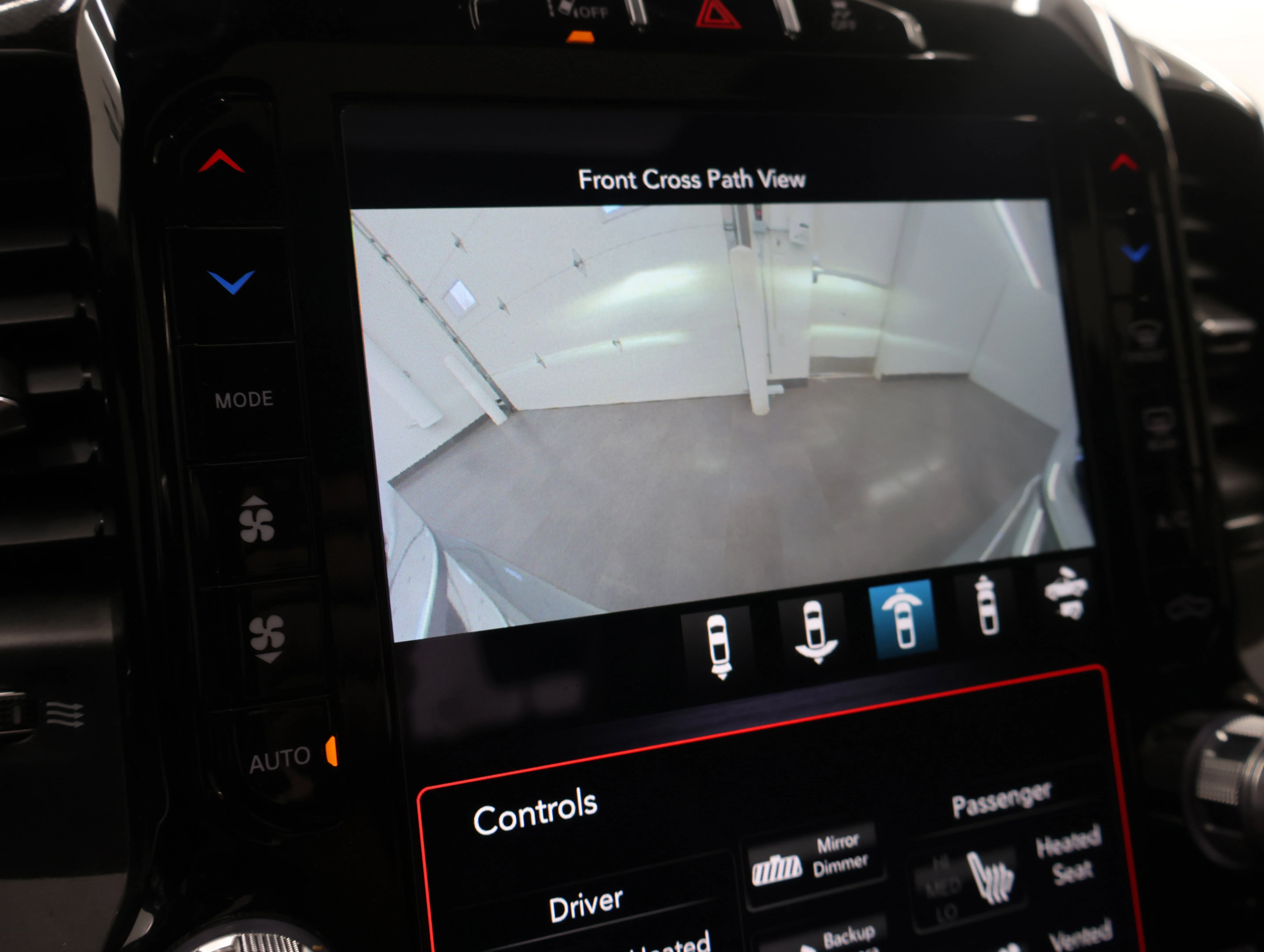 Used 2020 Billet Silver Metallic Clearcoat Ram Laramie image 18