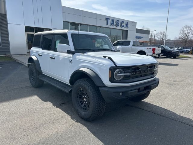 White 2026 Ford Bronco Outer Banks 4-Door 4WD SUV / Crossover Four-Wheel Drive Automatic