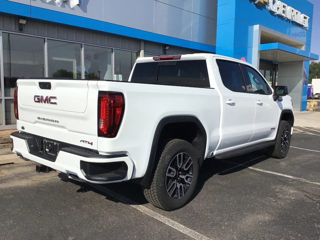 New 2026 Summit White GMC AT4 image 5