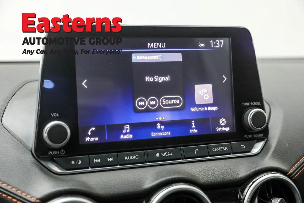 Used 2021 White Nissan SR image 18