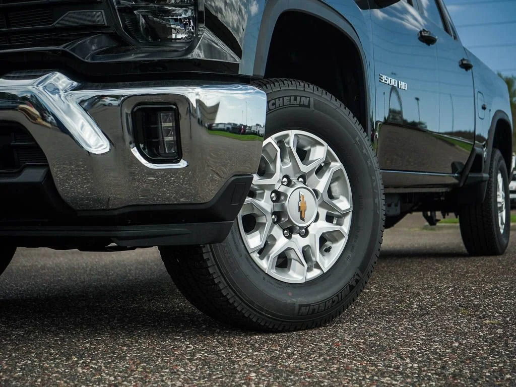New 2026 Black Chevrolet LT image 5