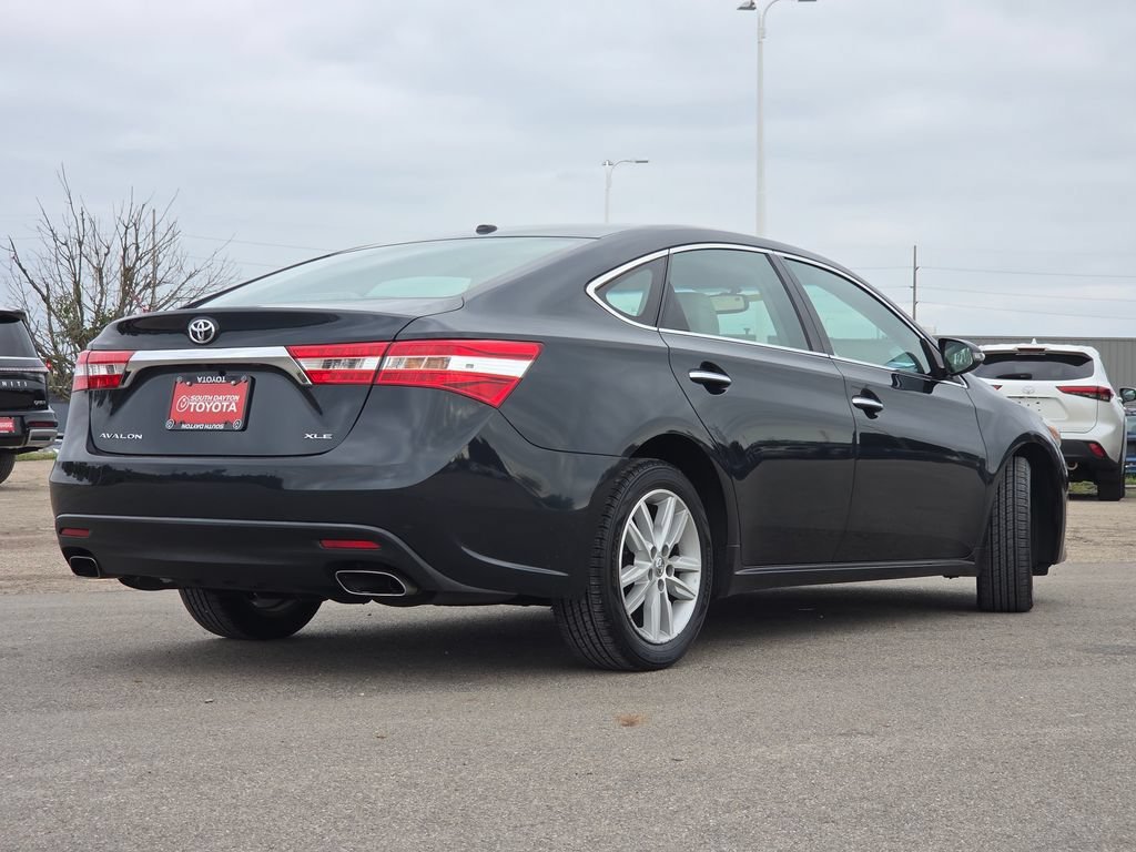 Used 2015 Cosmic Gray Mica Toyota XLE Premium image 24