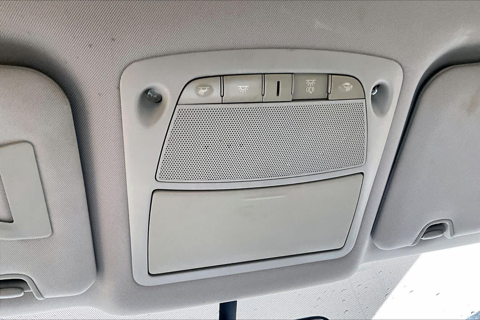 Used 2015 Midnight Jade Nissan S image 30