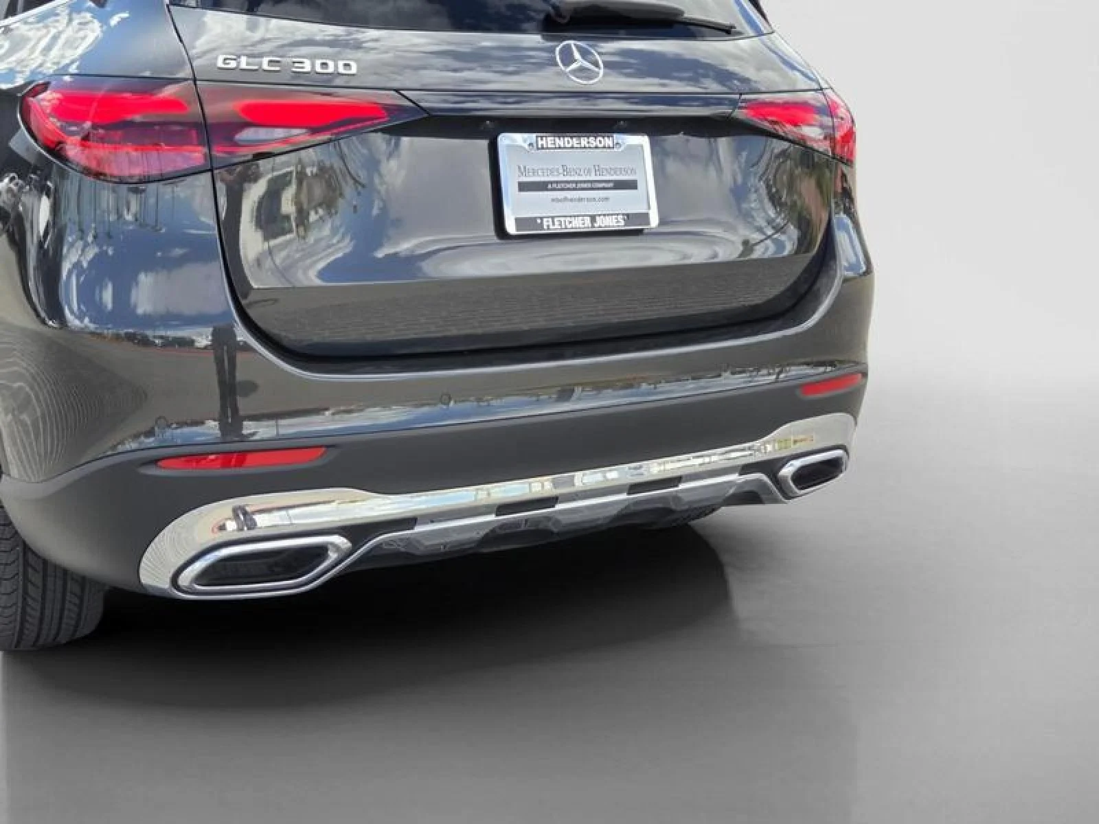 Certified Used 2026 Graphite Grey Metallic Mercedes-Benz GLC 300 image 4