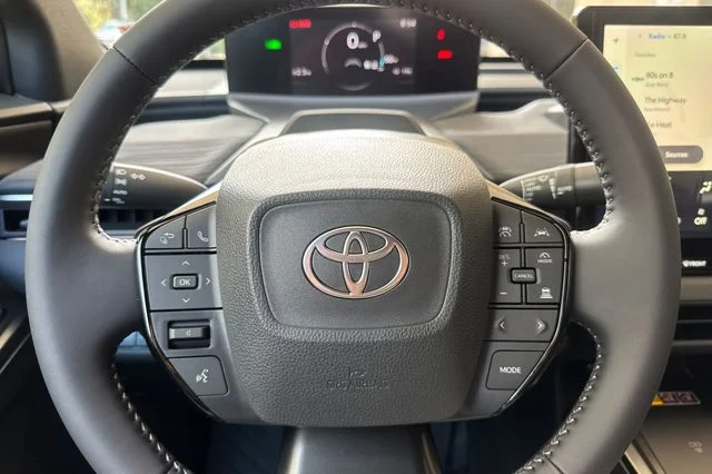 2026 Toyota C-HR SE - Photo 25
