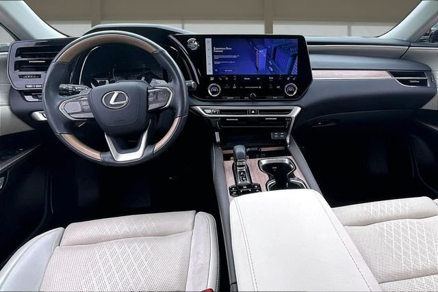 Used 2023 Black Lexus 350 Luxury image 16