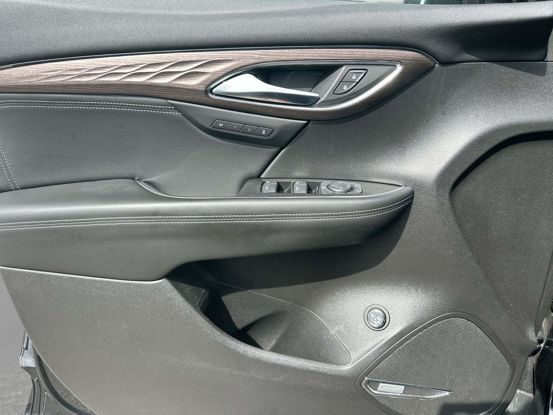 Certified Used 2023 Ebony Twilight Metallic Buick Avenir image 23