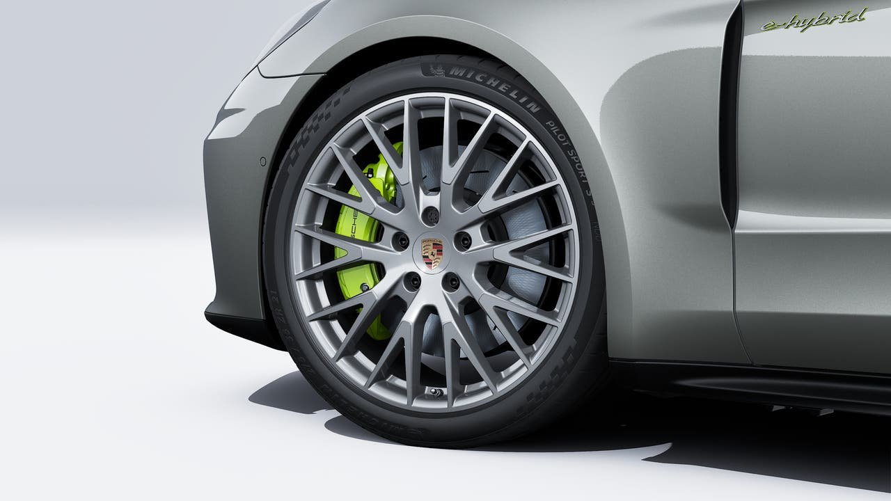 New 2027 Aventurine Green Metallic Porsche 4 E-Hybrid image 10